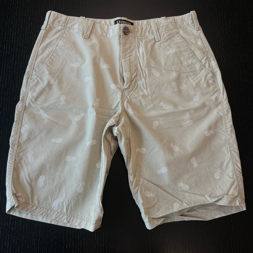 Express Men's Light Beige Pineapple Print Flat Front Shorts